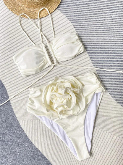 Bikini Set med 3D Blommor och Cross Halter - WIQ