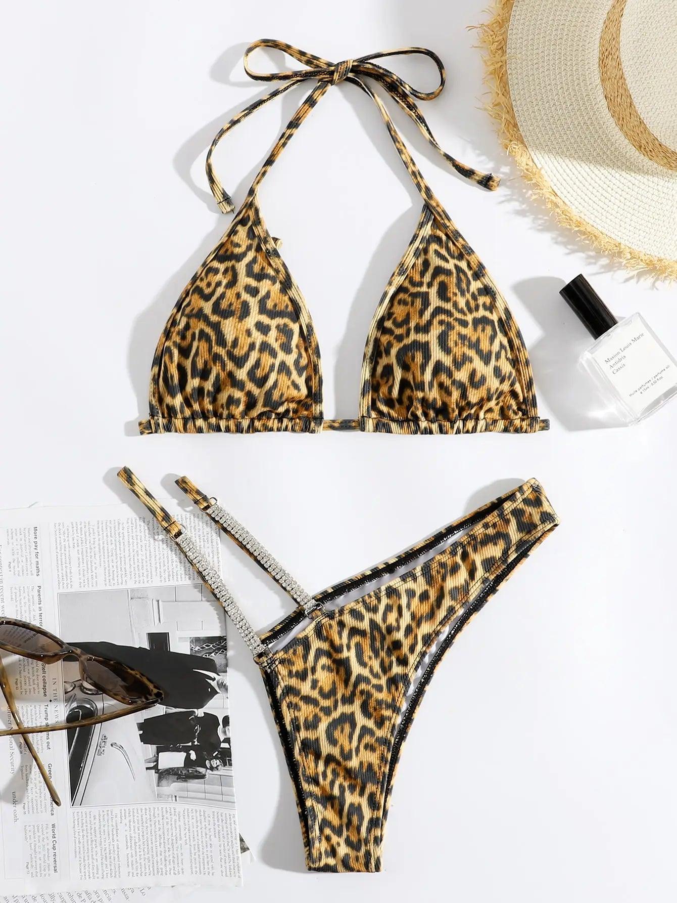 Leopard Halter Tanga Bikini Set: Djärv och stilren strandlook - WIQ