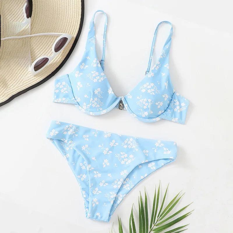 Solig Blomstrande Push-Up Bikini i Halterstil - 2024 Kollektionen
Halterneck Bikini för Soliga Äventyr i Floral Design - WIQ