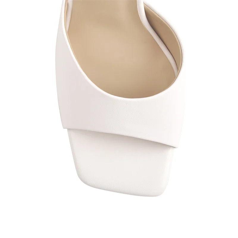 Sommarklass: Vita Fyrkantiga Klack Sandaler för Kvinnor - WIQ