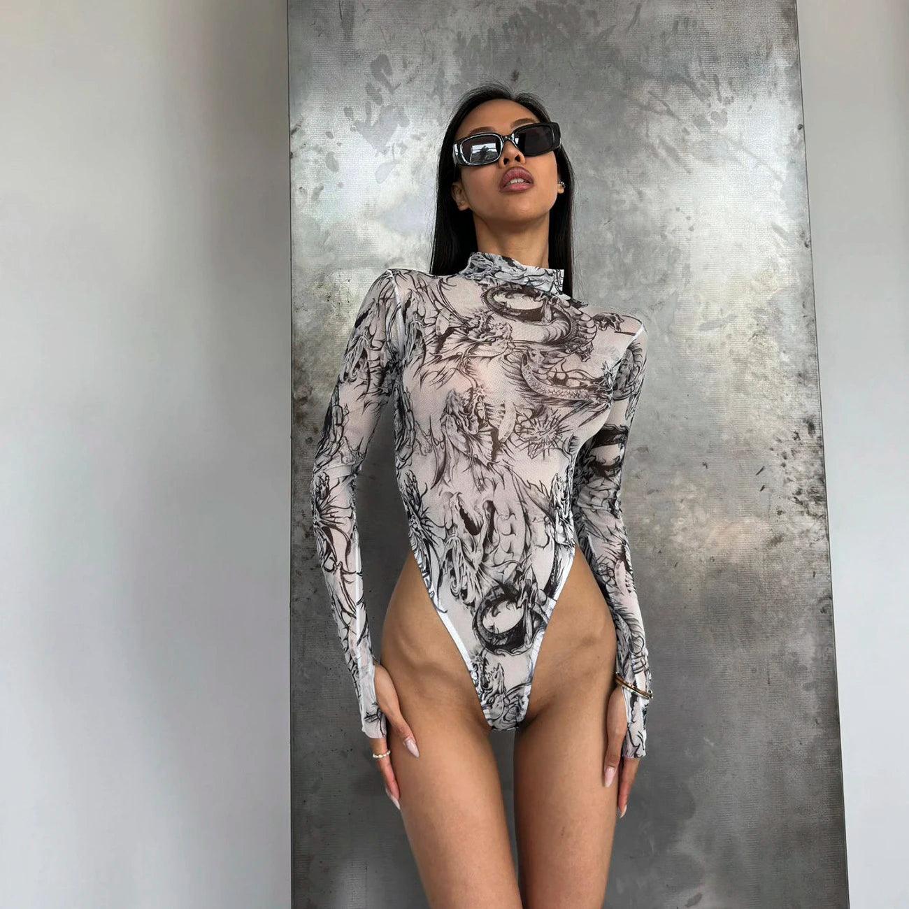 Tie Dye Bodysuit med Spetsdetaljer för Stil och Komfort - WIQ