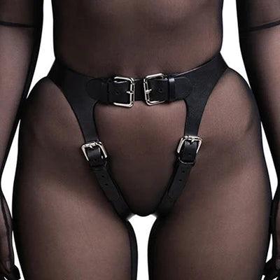 Utmanande Faux Läder Bondage Set med Suspenders och BH - WIQ